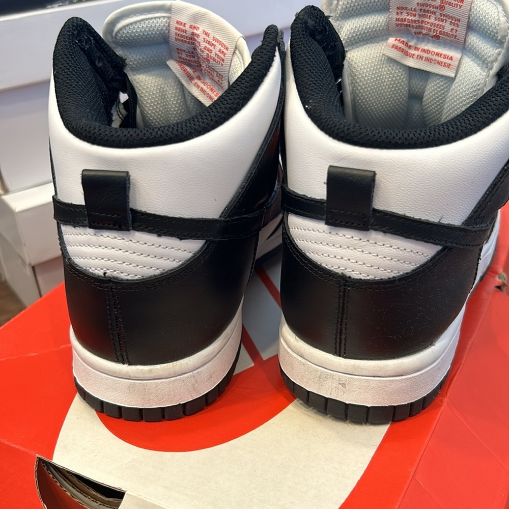 Nike Dunks - image 3